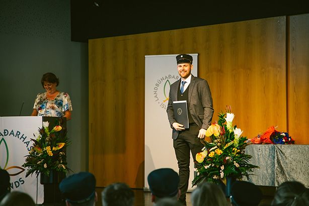 Á brautskráningu Landbúnaðarháskóla Íslands hinn 6. júní sl. var veitt viðurkenning fyrir félags- og kynningarstörf