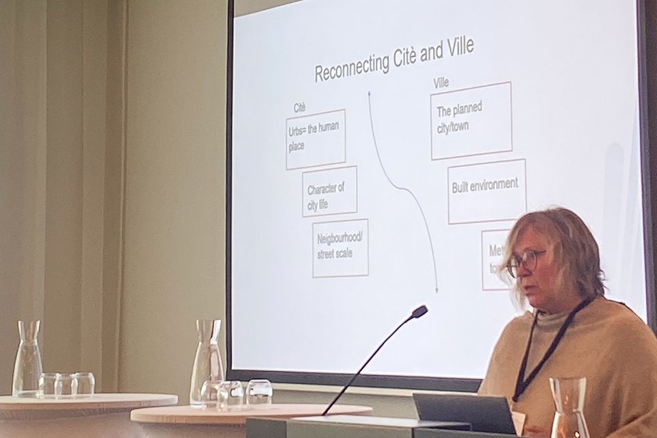 Mynd sem tengist textanum