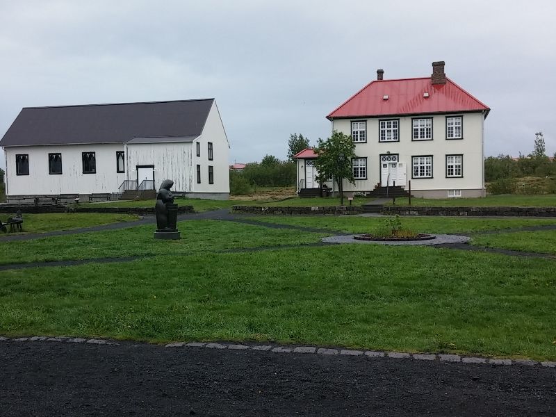 Mynd sem tengist textanum